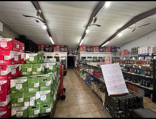 M² BUILDING FOR SALE IN ROSETTENVILLE